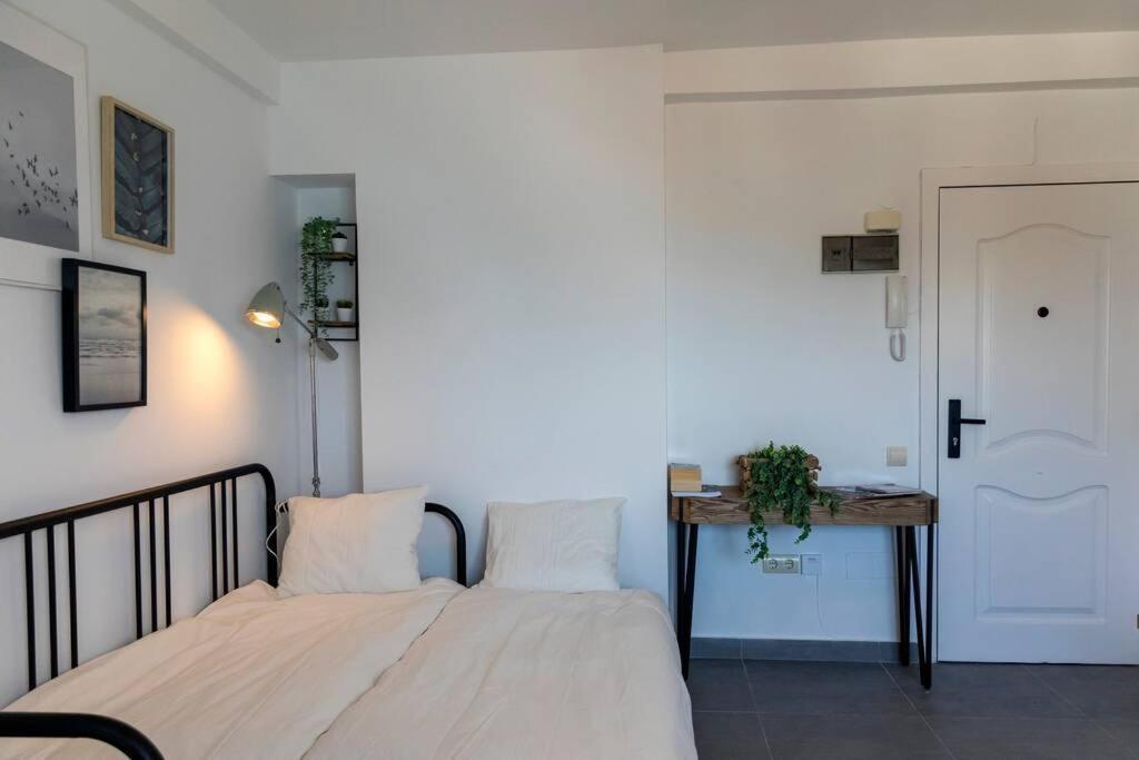 Apartamento Estudio en primera línea de playa, 5 Sitio de Calahonda Exterior foto